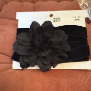 Elegant Black Floral Hair Accessory